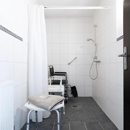 Solaris 6 Mit Balkon, Gemeinschaftssauna Und Grillplatz * 格洛米茨